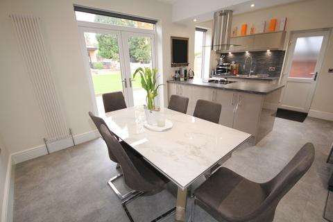 113 Dalewood Road, Sheffield, S8 0EE