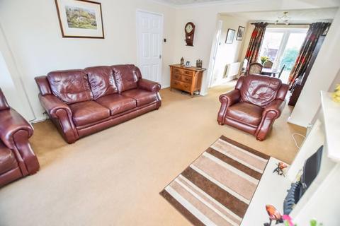9 Clare Close, Bury, BL8 1XN
