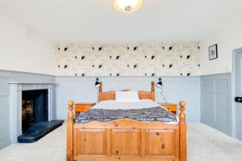 Flat 1, Point House, 18 West Grove, London, SE10 8QR