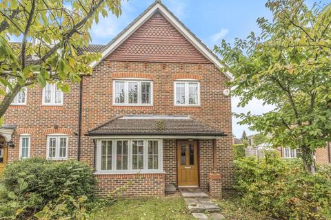 77a Langley Avenue, Worcester Park, KT4 8PD