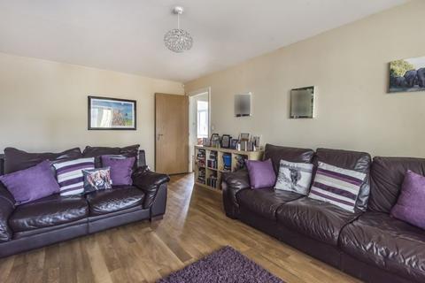 77a Langley Avenue, Worcester Park, KT4 8PD