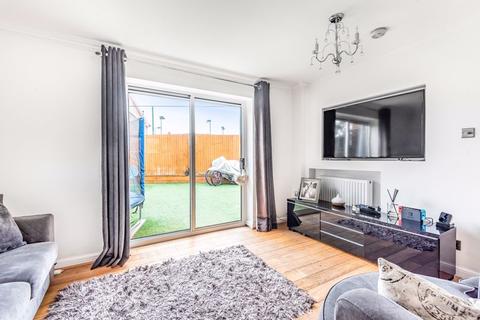 6 Tilia Close, Sutton, SM1 2XG