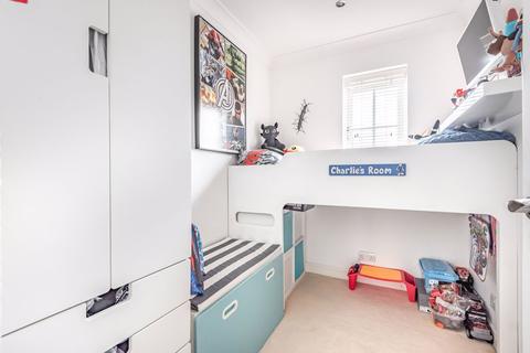 6 Tilia Close, Sutton, SM1 2XG