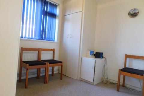 68 Severn Road, Oadby, Leicester, LE2 4FZ