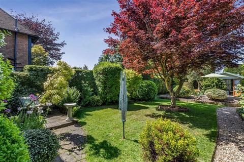 6 Chapmans Close, Challock, Ashford, TN25 4AX