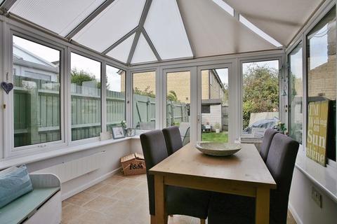 6 Hodgson Close, Fritwell, Bicester, OX27 7QB