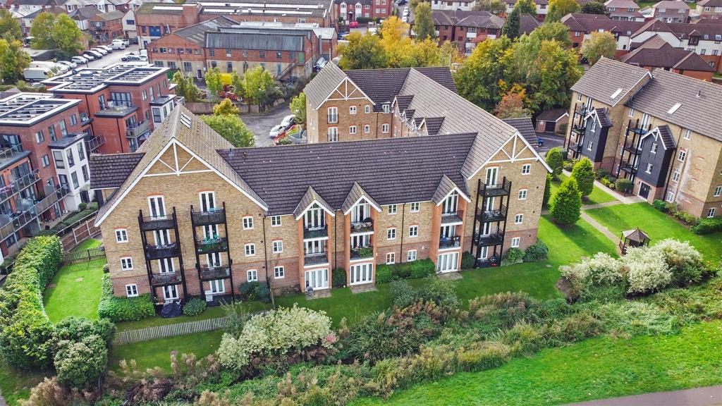 Fryers Lane, High 1 bed house £850 pcm (£196 pw)