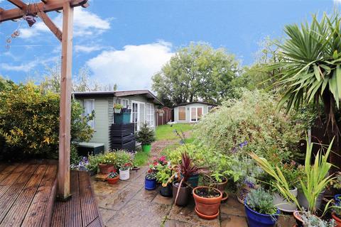 12 Cowper Close, Welling, DA16 2JT