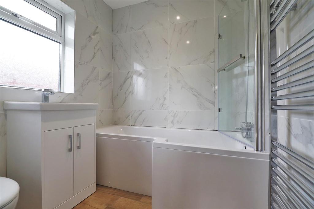 Bathroom.JPG