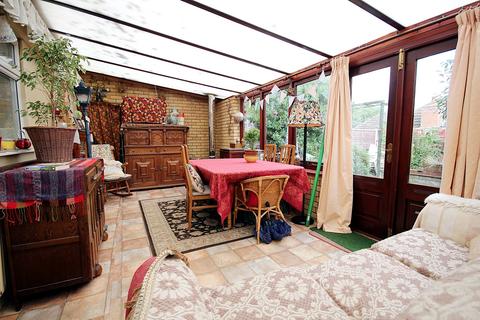 7 Elm Road, Shefford, SG17 5LD