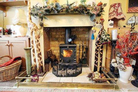 7 Elm Road, Shefford, SG17 5LD
