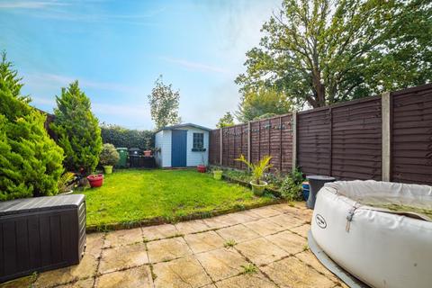 52 Chantry Lane, London Colney, St Albans, AL2 1JU