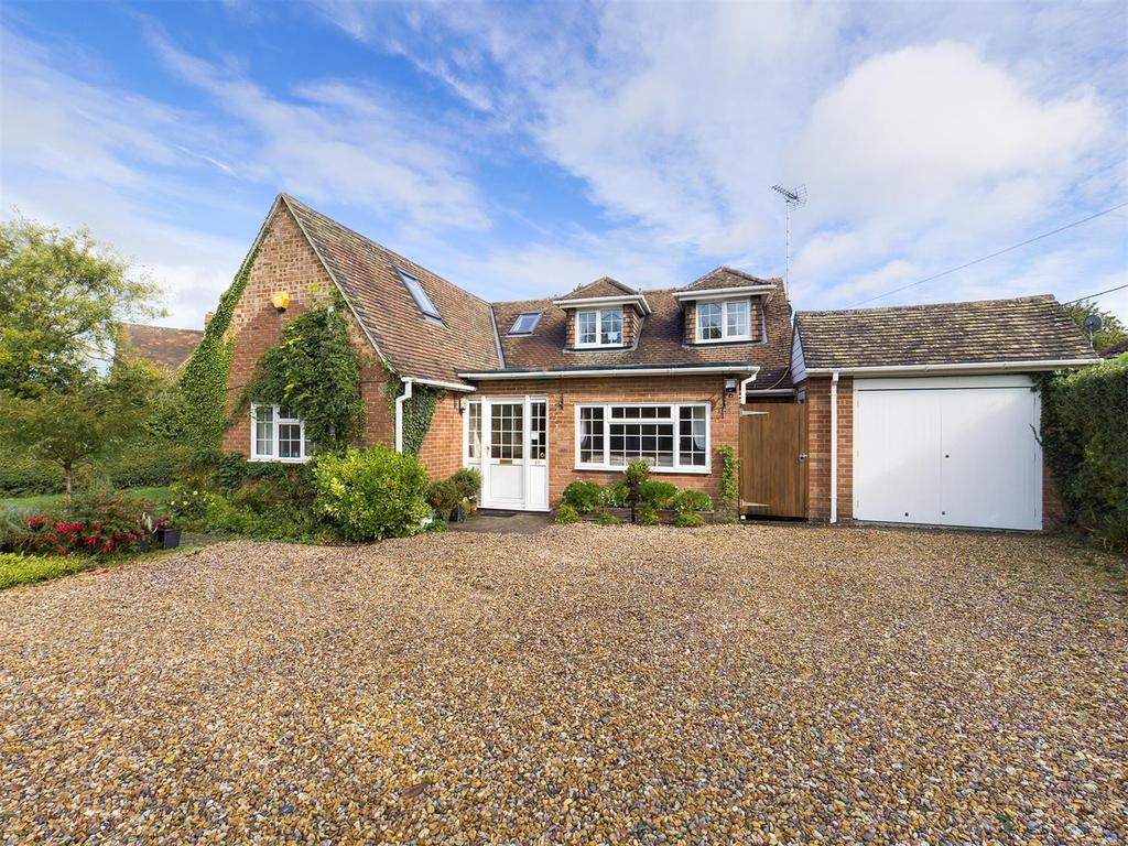 Manor Road, Sherborne St. John, Basingstoke 4 bed detached house £625,000