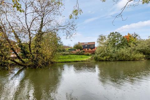 29 Beverley Place, Springfield, Milton Keynes, MK6 3LL