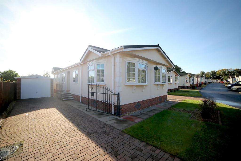 Severn Park, Telford, TF7 4GG 3 bed bungalow £169,950