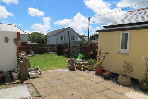 16 Chapel Road, Roche, St Austell, PL26 8JE