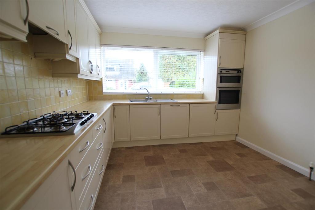 Castle Rise, South Cave, Brough 4 bed house £875 pcm (£202 pw)