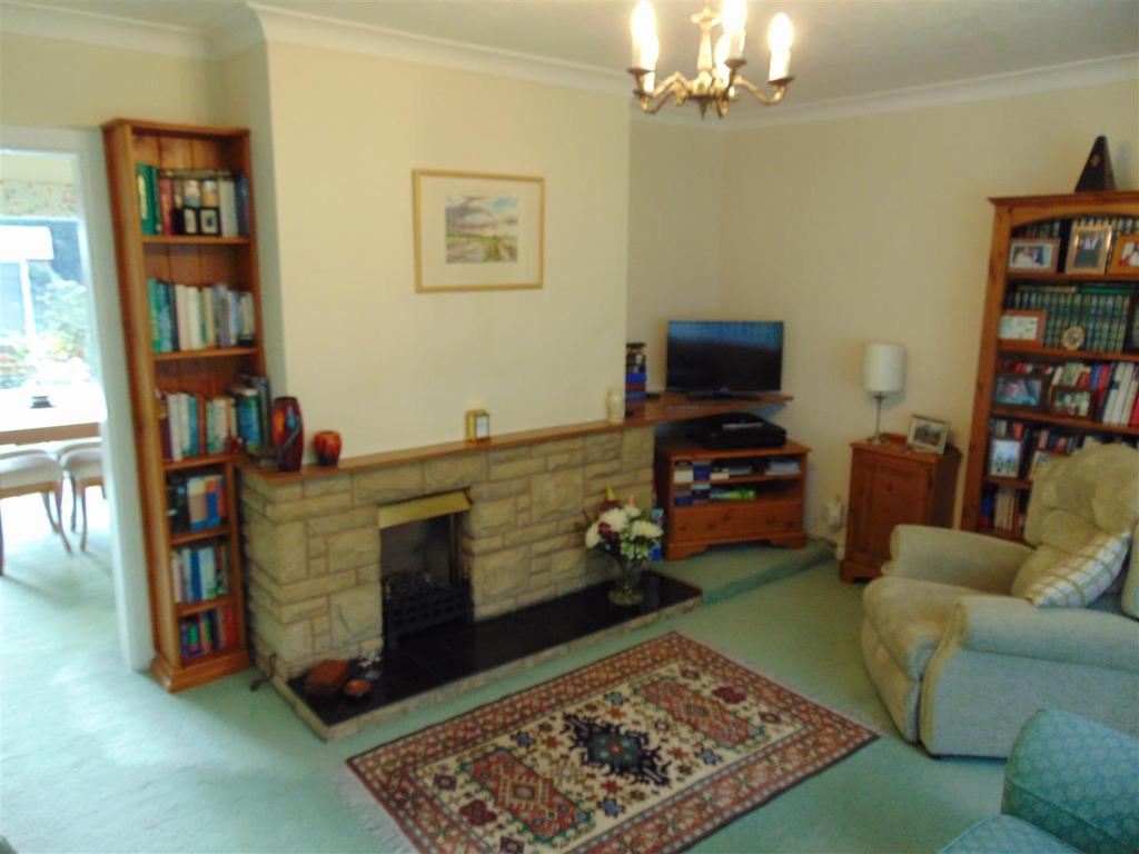 Heygate Way, Aldridge 3 bed link detached house £235,000