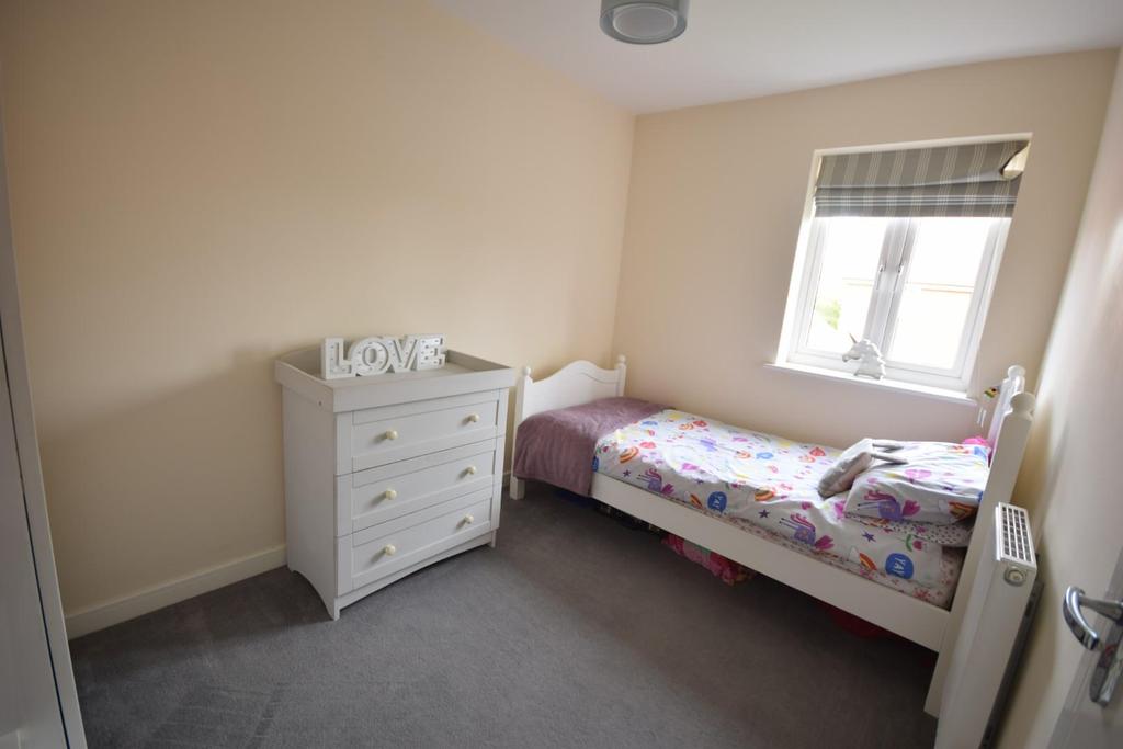 Good Fourth bedroom