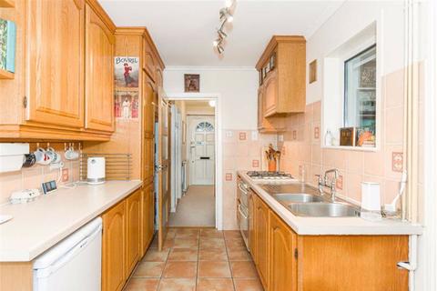 123 Thorndon Gardens, Epsom, KT19 0QE