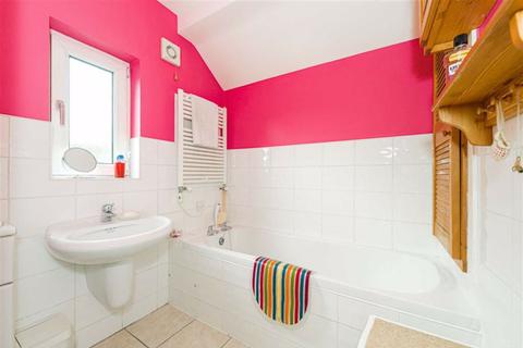 123 Thorndon Gardens, Epsom, KT19 0QE