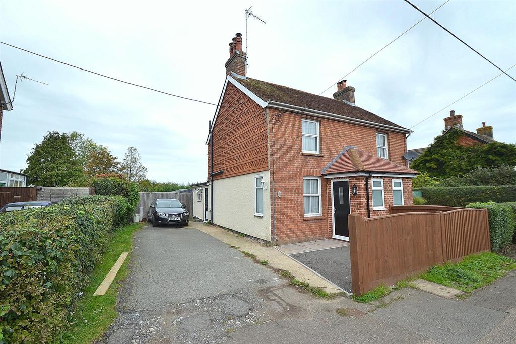 Hawks Road, Hailsham 2 bed semidetached house £240,000