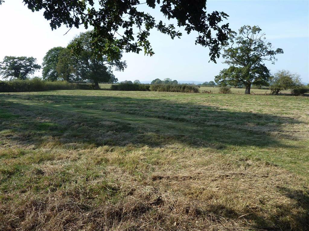 Eastwick Lane, Dudleston Heath, SY12 Land £25,000