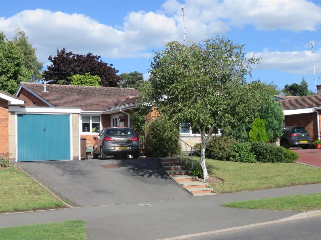 Valley Road, Loughborough 3 bed detached bungalow £285,000
