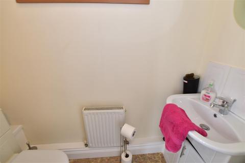 18 Barking Square, Sunderland, SR5 4RF