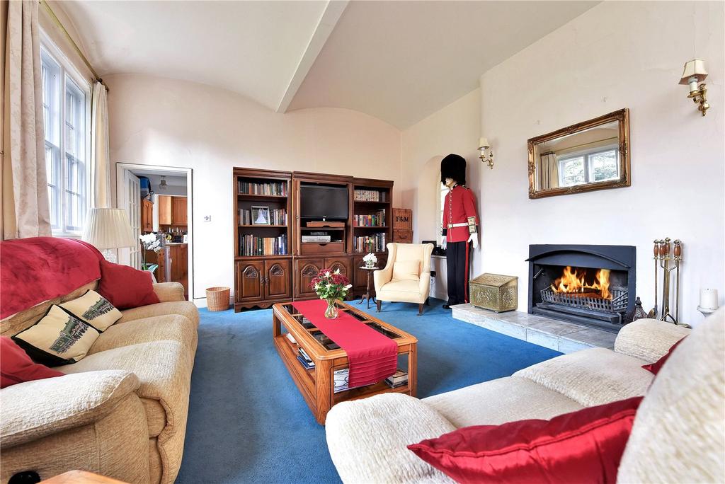 Kingston Hall, Gotham Road, KingstononSoar, Nottingham, NG11 4 bed mews £475,000