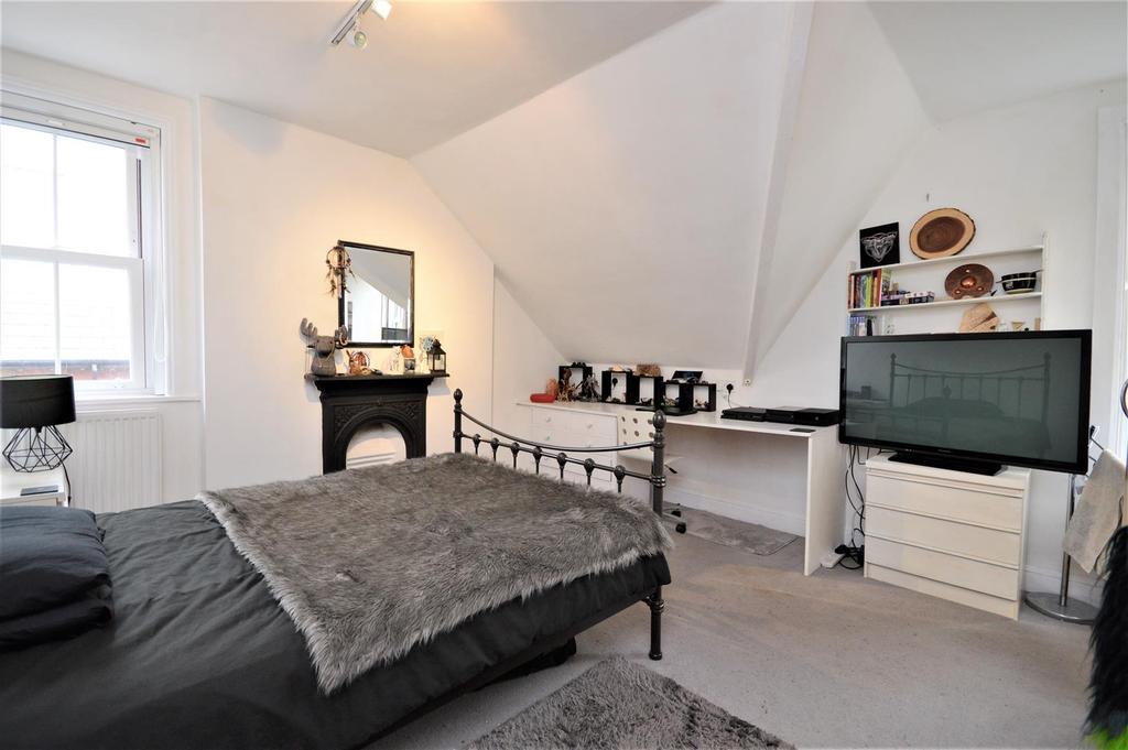 14 Bedroom 6 Aylestone.JPG