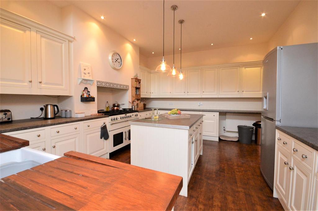 20 Kitchen 2 Aylestone.JPG