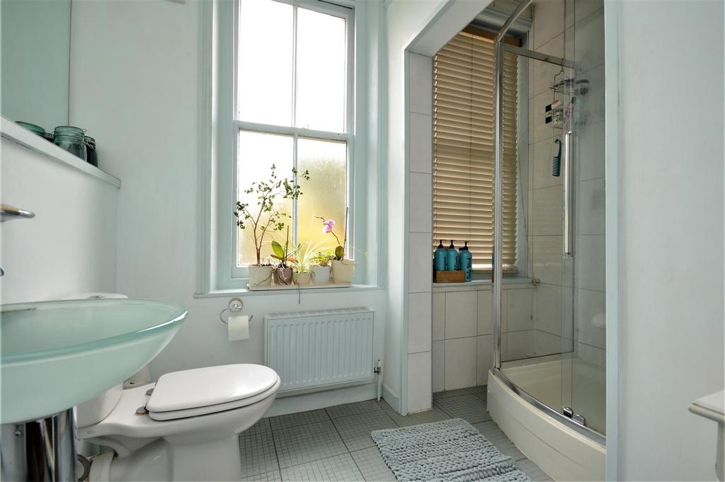 22 Shower Rom Aylsetone.JPG