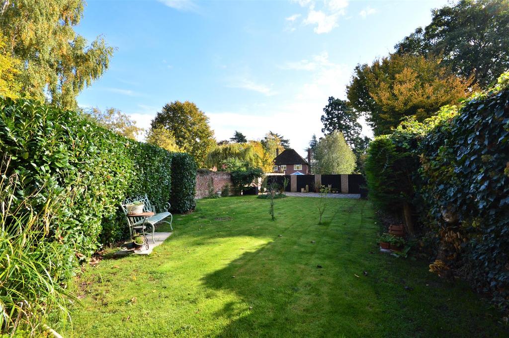26 Garden Aylestone.JPG