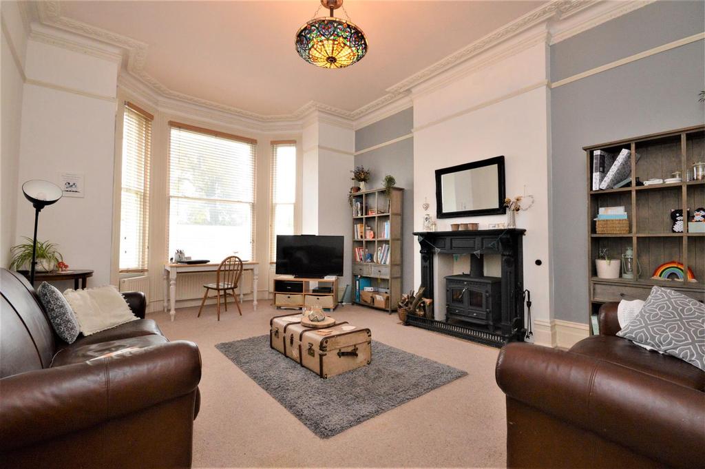 6 Lounge Aylestone.JPG