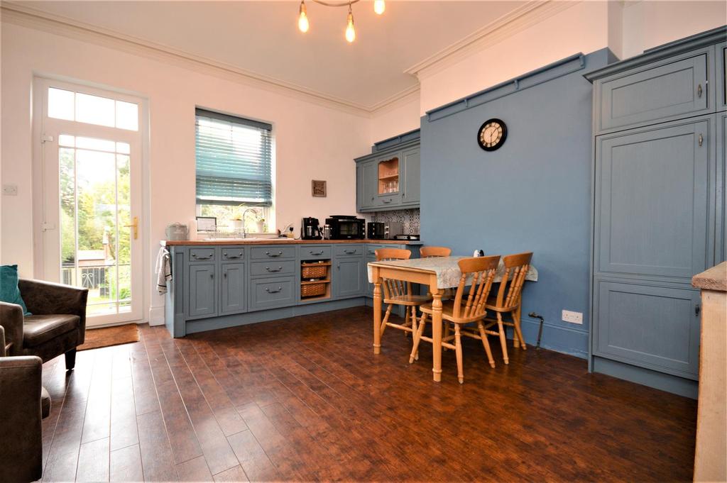 7 Reception Room Aylestone.JPG