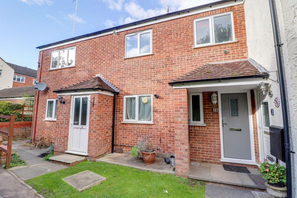 LEAT CLOSE, SAWBRIDGEWORTH 3 bed £1,195 pcm (£276 pw)