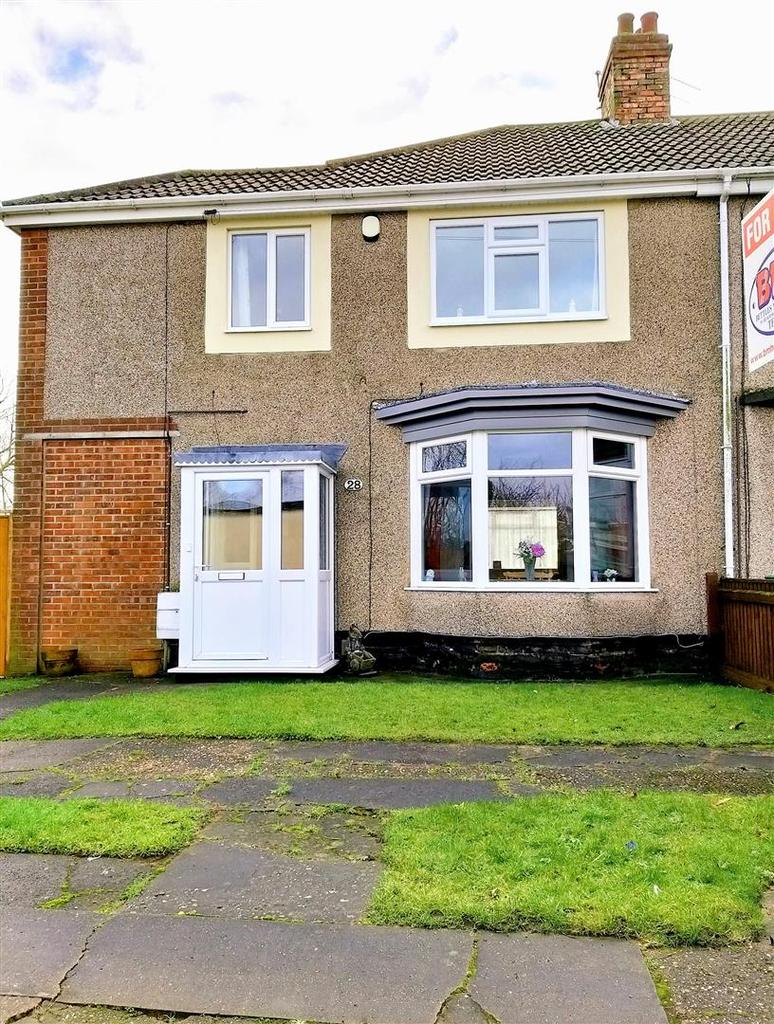 28 Chapman Road, Cleethorpes, N.E.... 3 bed townhouse £136,000