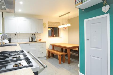 45 Walnut Road, Bottesford, Nottingham, NG13 0AY