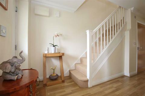 6 Brickmakers Meadows, Platt, Sevenoaks, TN15 8NQ