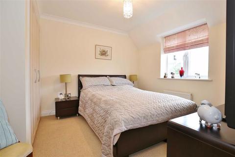 6 Brickmakers Meadows, Platt, Sevenoaks, TN15 8NQ