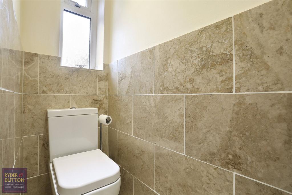 Dowstairs Wc