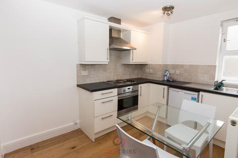 Studio to rent, Bride Street, Islington, London, N7