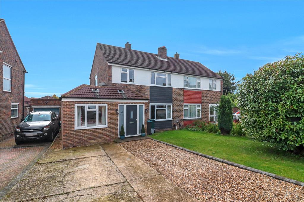 Follett Drive, Abbots Langley, Hertfordshire, WD5 4 bed semidetached