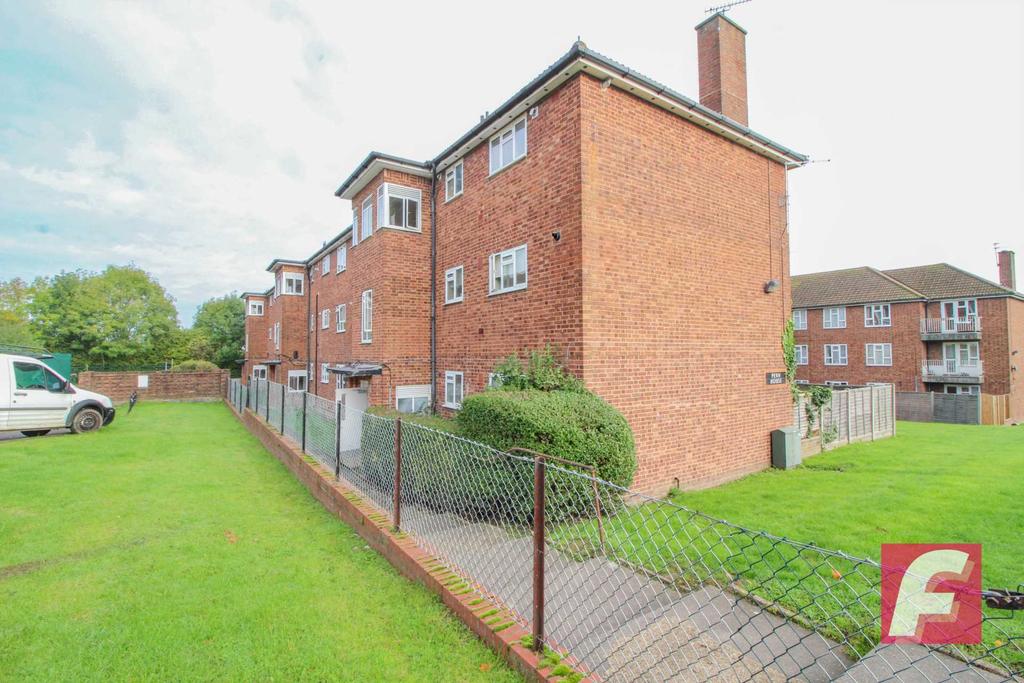 Oxhey Drive, South Oxhey 1 bed flat £189,950