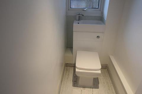 Flat 18, Bellsfield Court Bell Lane, Eton Wick, Windsor, SL4 6JR
