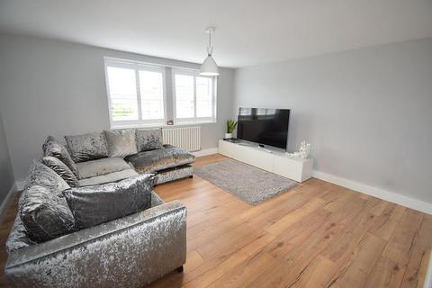 Flat 18, Bellsfield Court Bell Lane, Eton Wick, Windsor, SL4 6JR