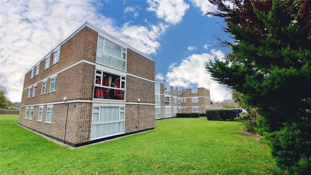 Stratton Close, Edgware, HA8 1 bed apartment £289,950