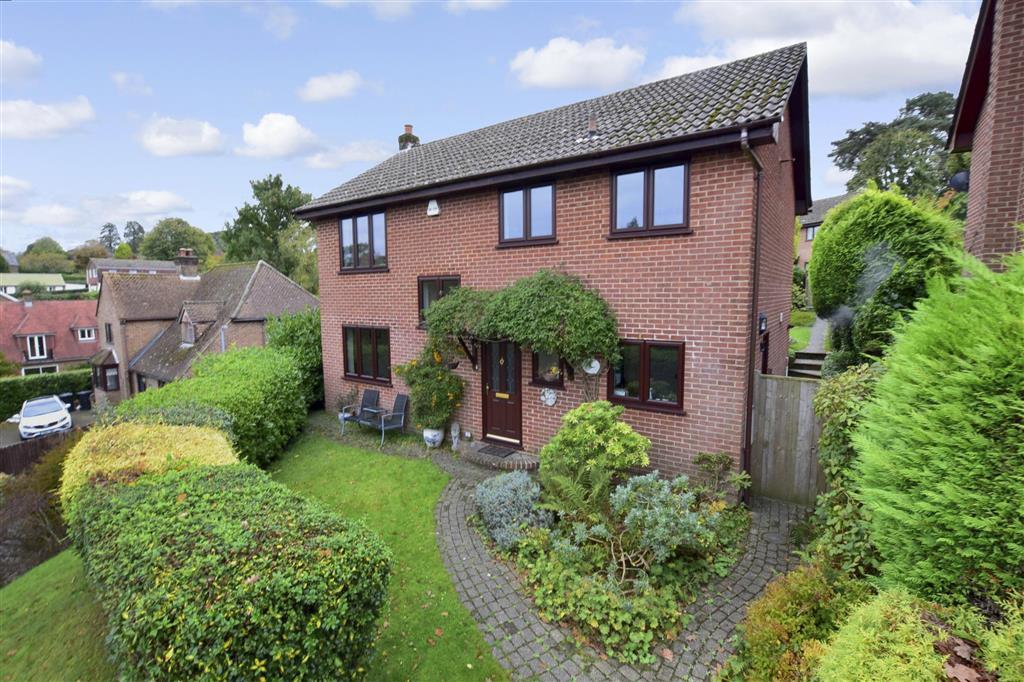 Ghyll Road, Crowborough, East Sussex 4 bed detached house £600,000