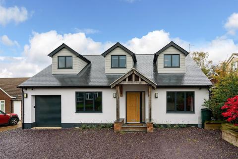5 Gilbert Way, Berkhamsted, HP4 3JF